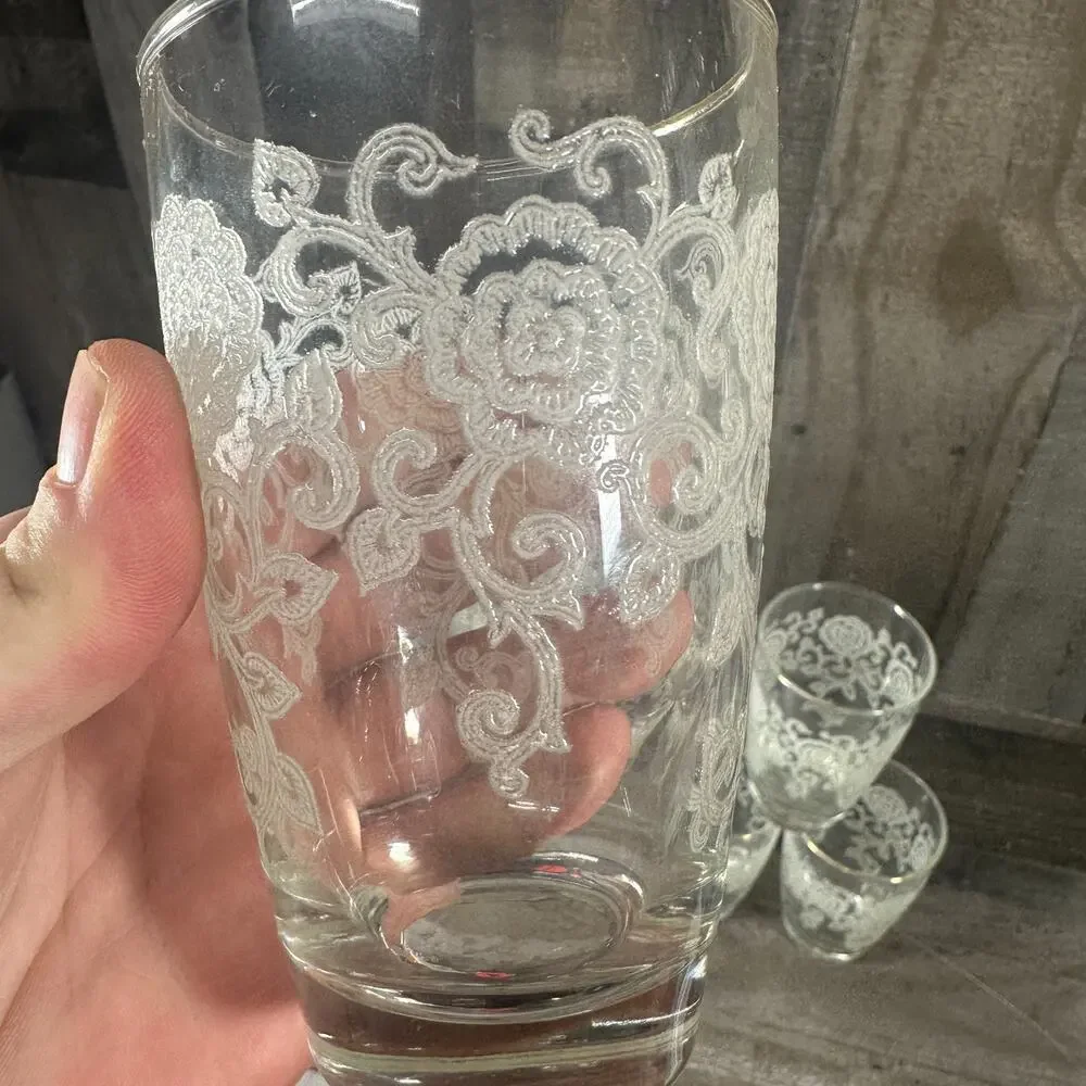 Set of‎ 8 MCM LACE Highball Glasses White Stenciled Floral Lace Gold Trim